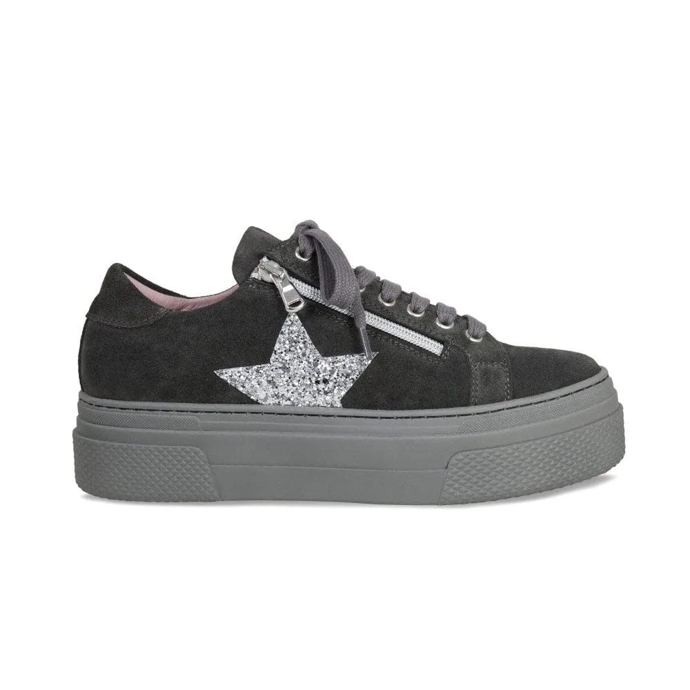 Diva-Star: Gray Suede & Silver