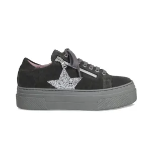 Diva-Star: Gray Suede & Silver