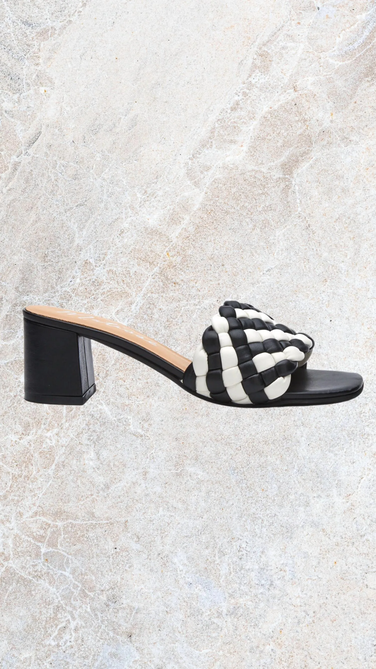 Gigi Sandal In Black/white