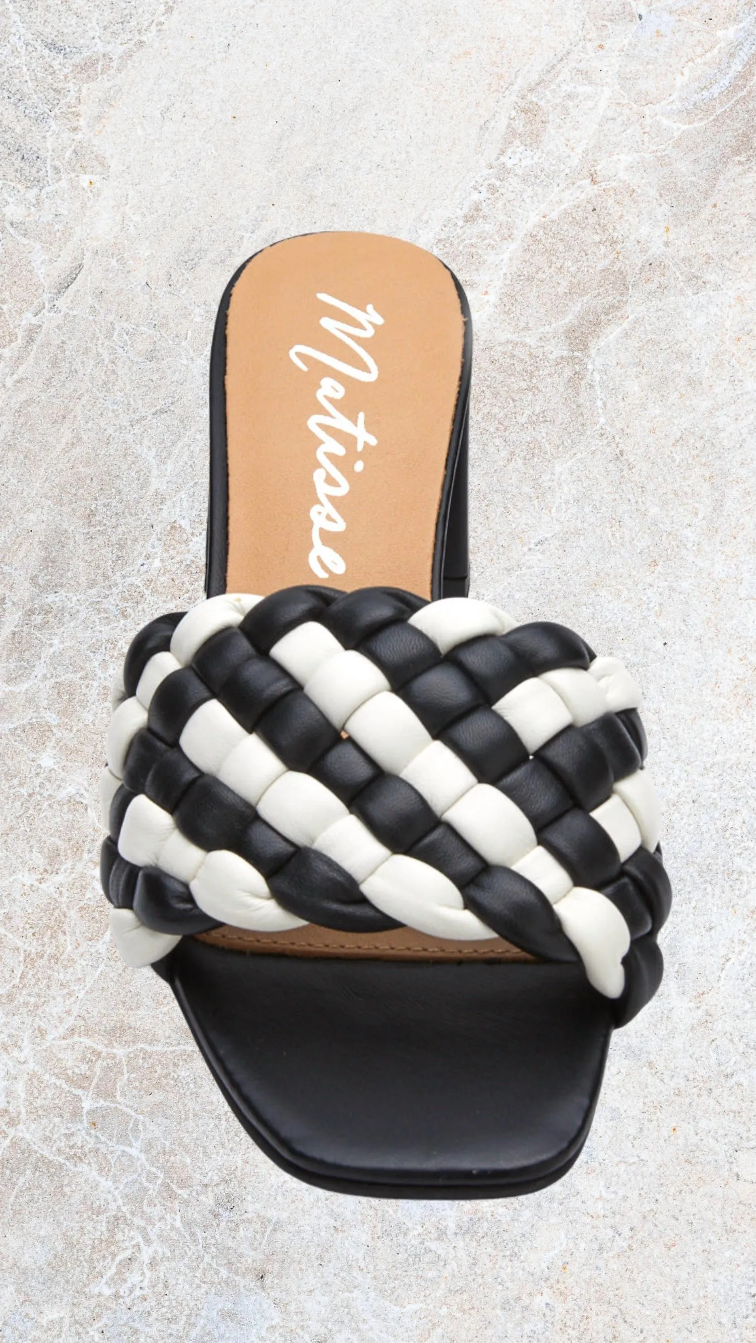 Gigi Sandal In Black/white