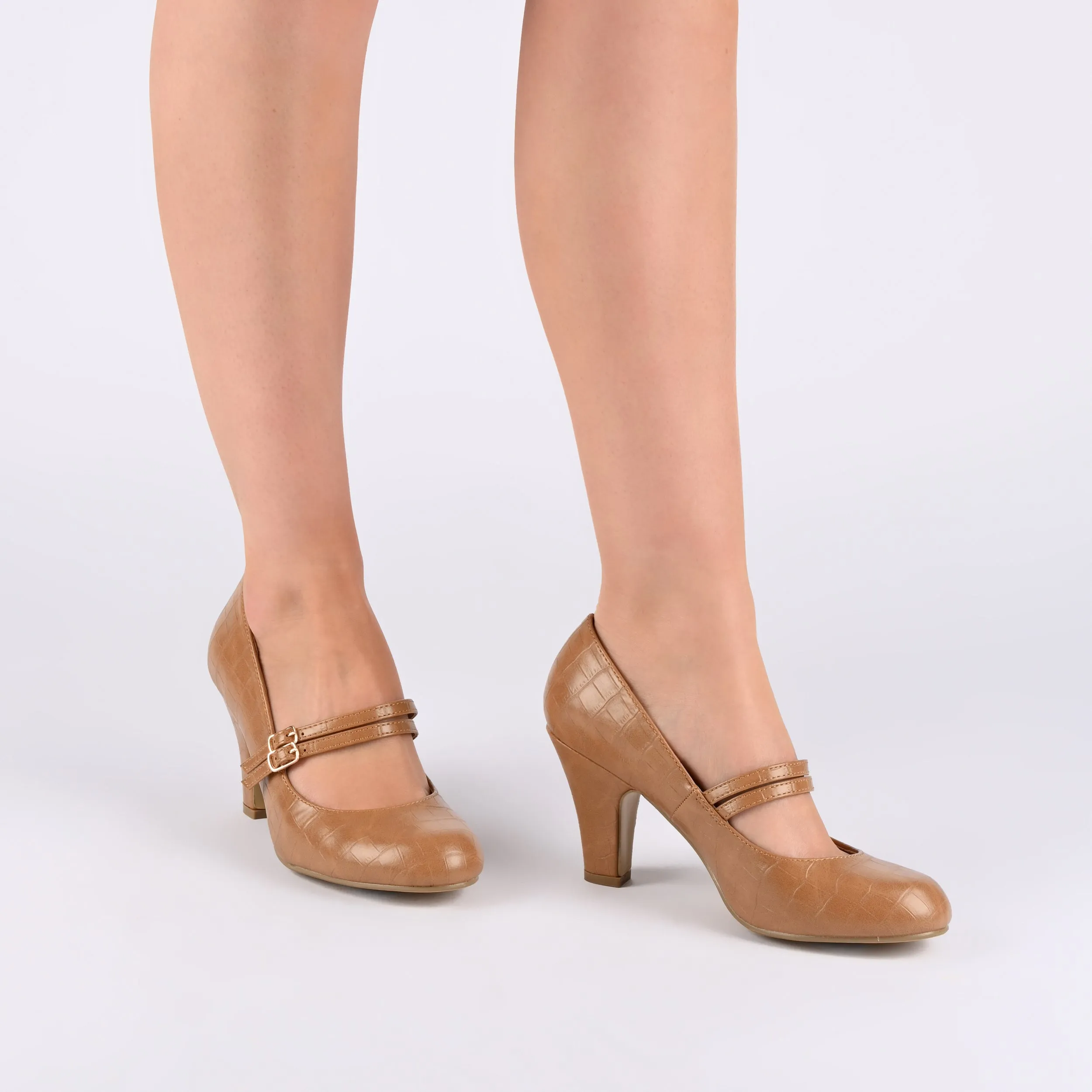 Journee Women's Medium and Wide Width Windy Pumps