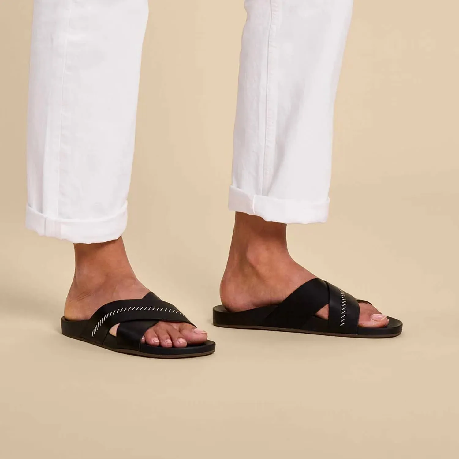 Kipea Olu In Black