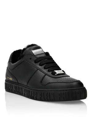 Leather Lo-Top Sneakers Shearling lining King Power