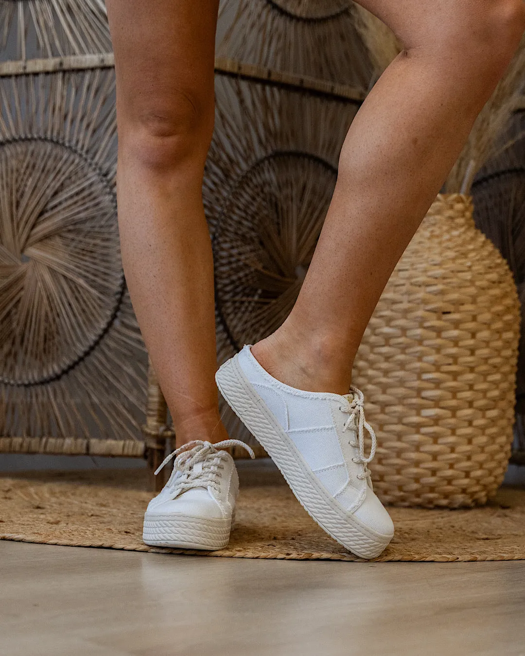 NEW Blowfish Super Slide Sneakers - White