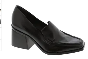 Segillis Heeled Loafer In Black