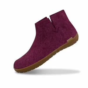 Unisex Felt Low Boots With Honey Rubber Sole In Cranberry