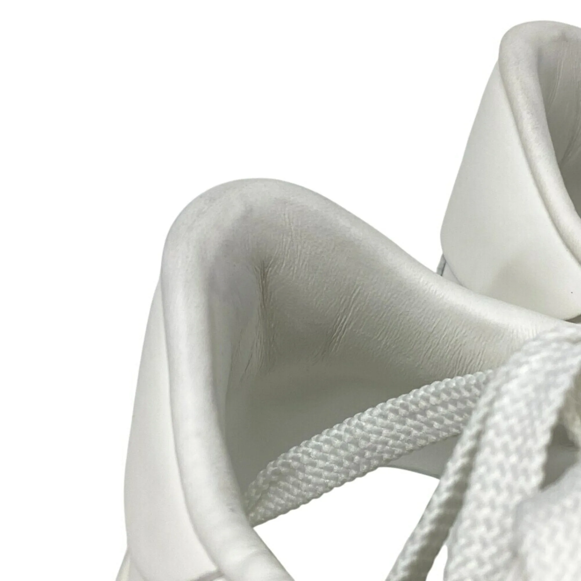 Valentino Garavani Sneakers (Pre-Owned)