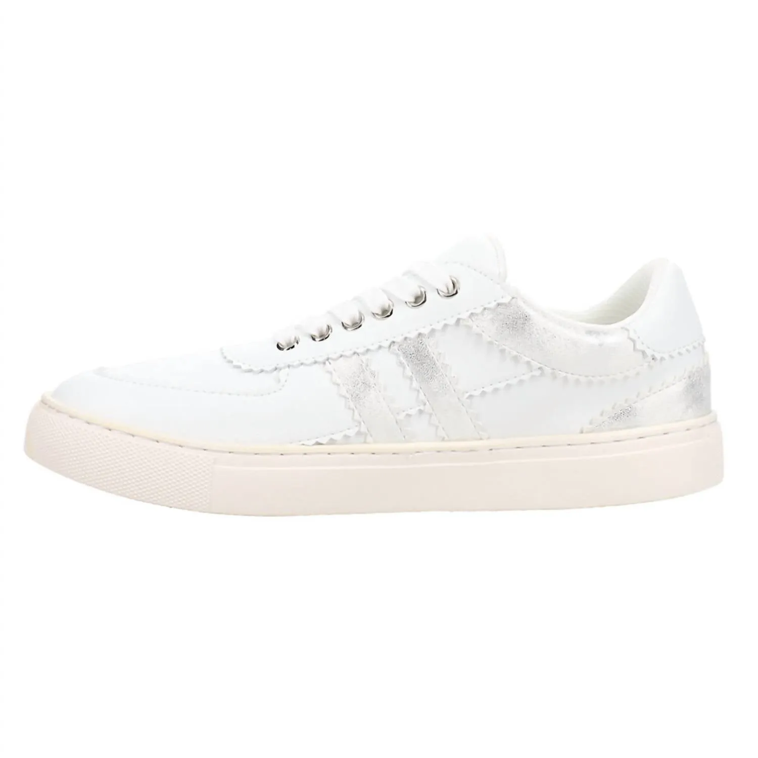 Women Rizz Sneaker In White