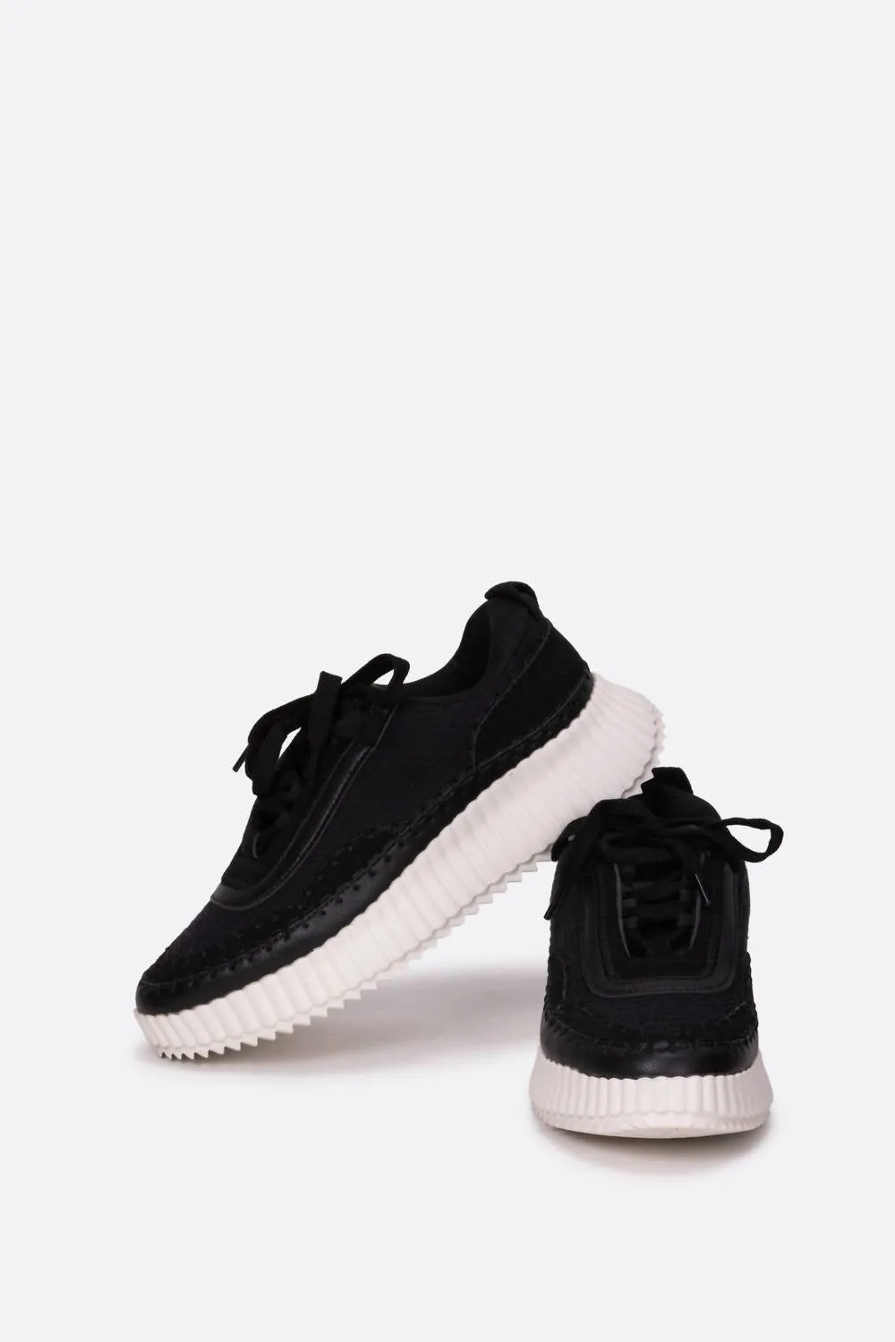 Women's Adventure Waffle Weave Fabric Sneaker In Black
