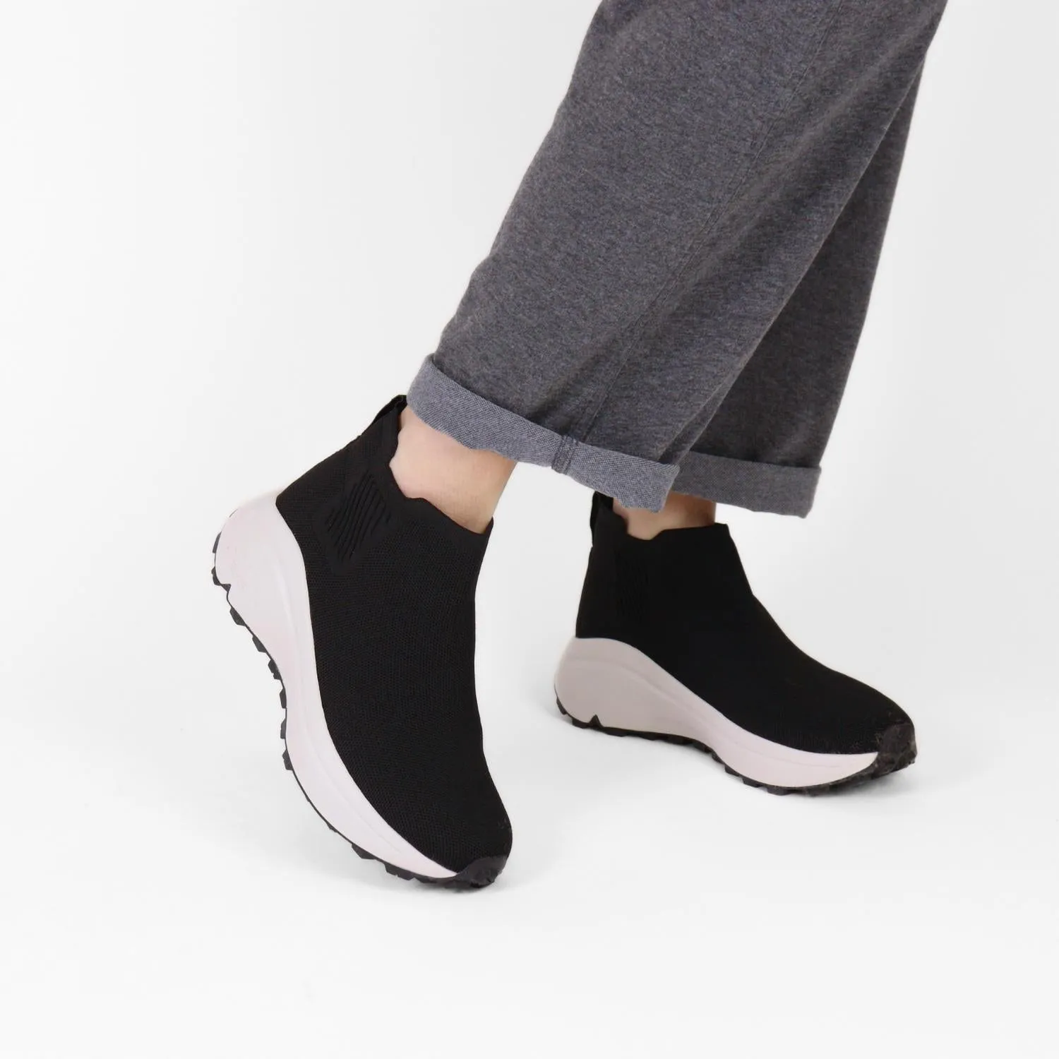 Women's Bettina Nero Stretch Knit In Black