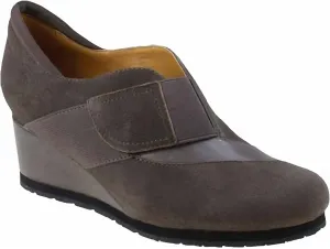 Women's Bondyankle Boots In Grey