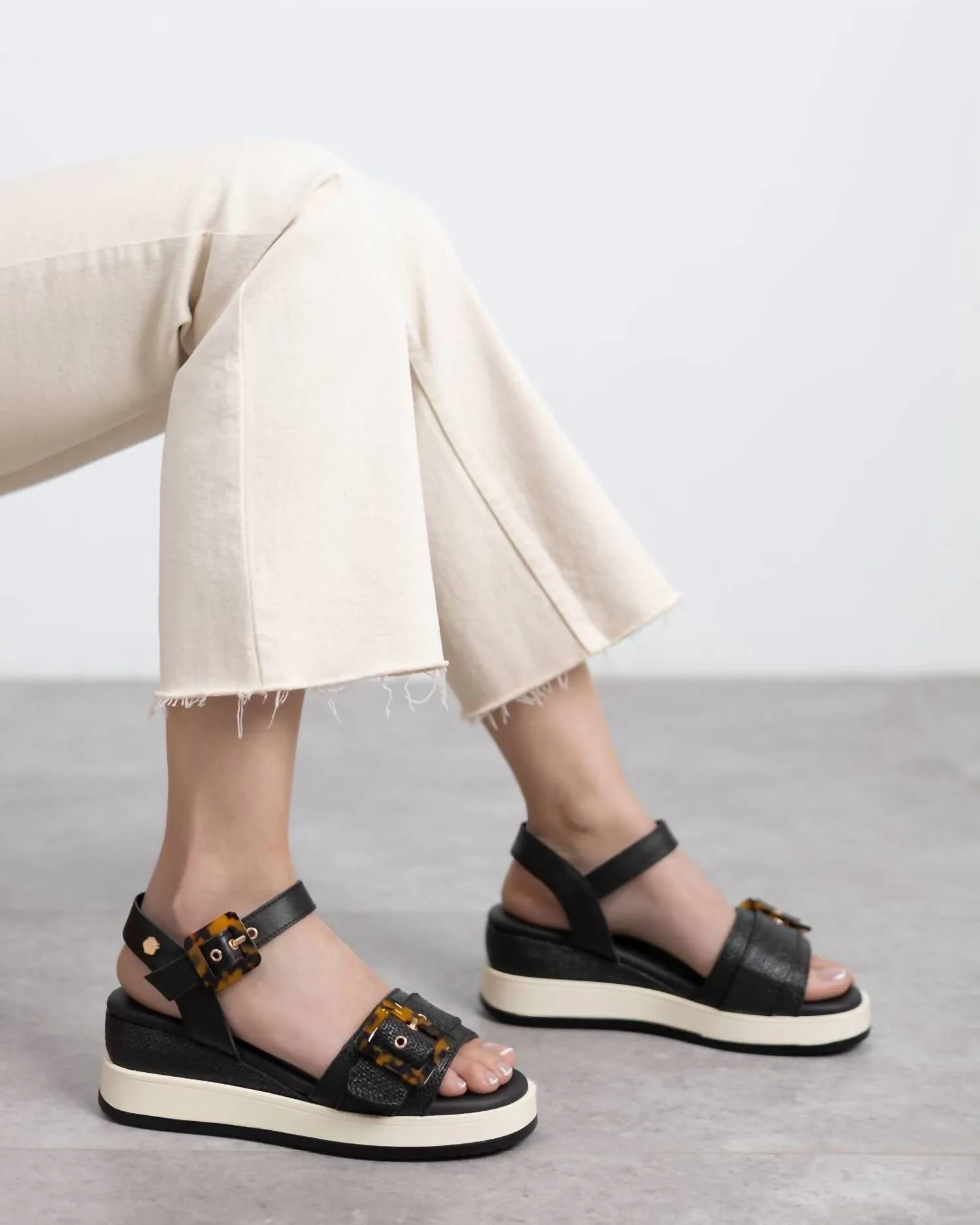 Women's Carmela Brenda Sandals In Black