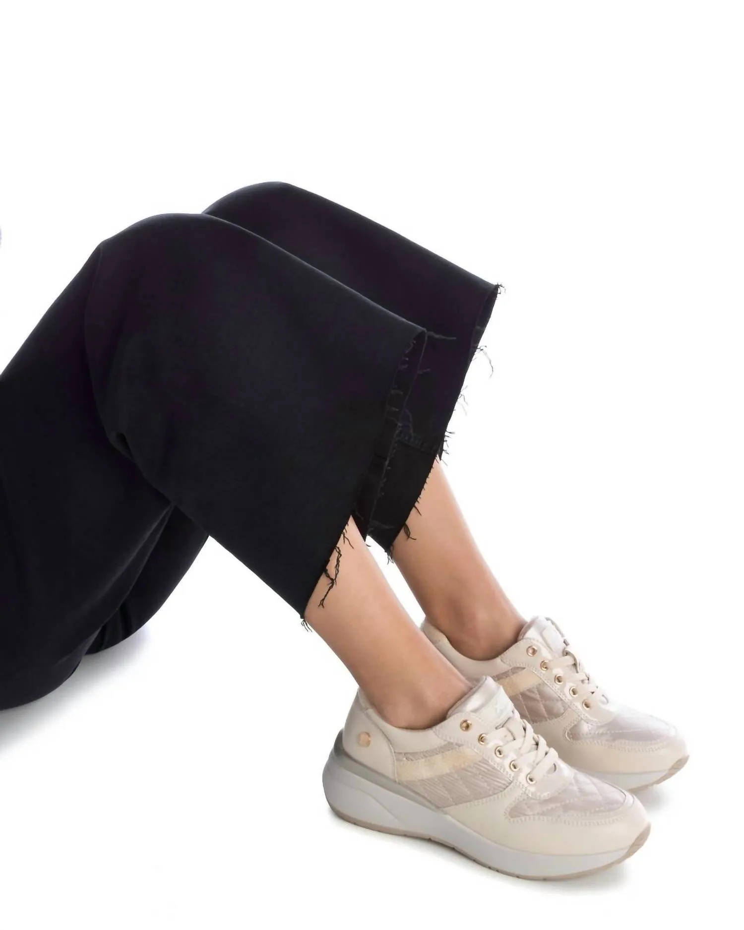 Women's Casual Sneakers In Beige
