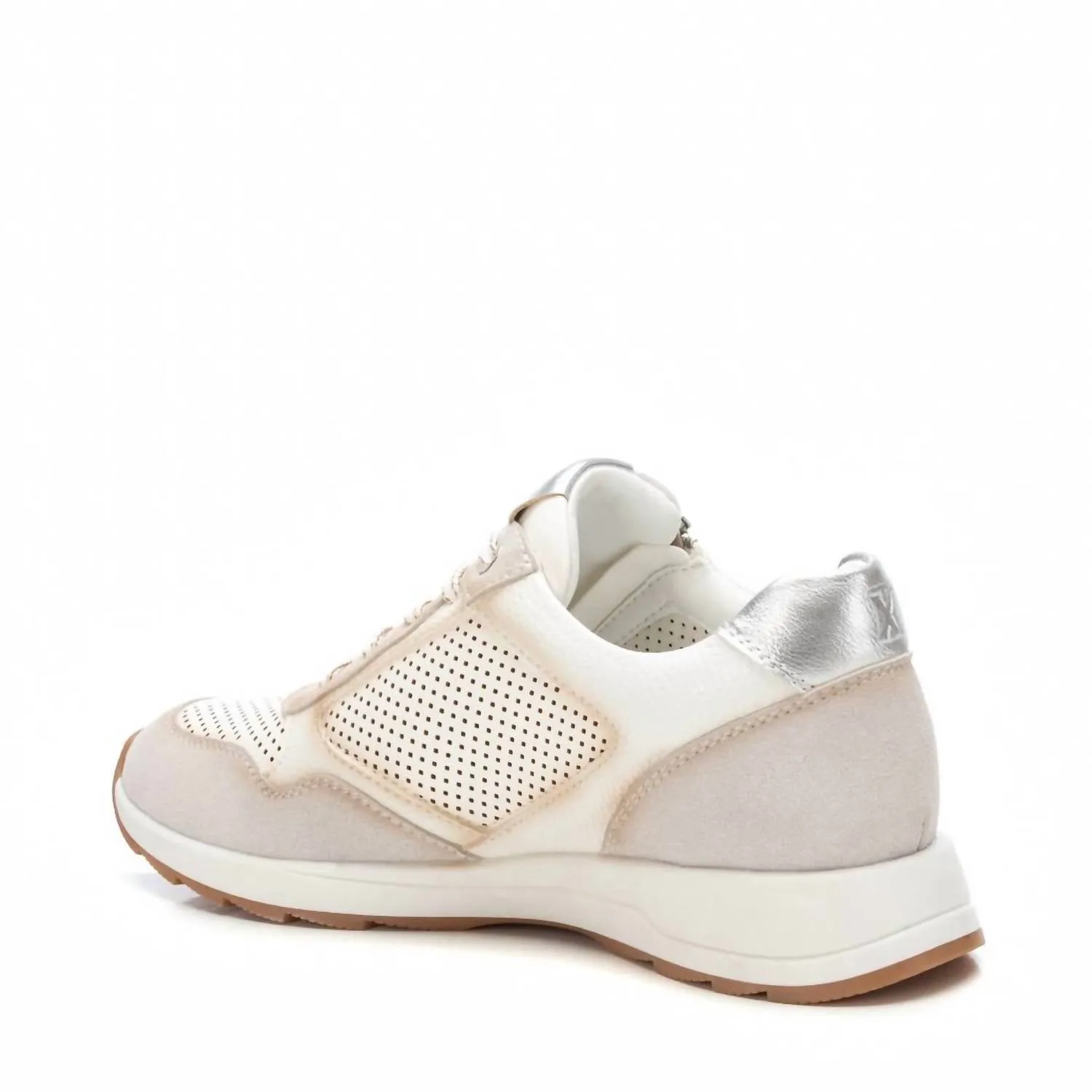 Women's Casual Sneakers In White