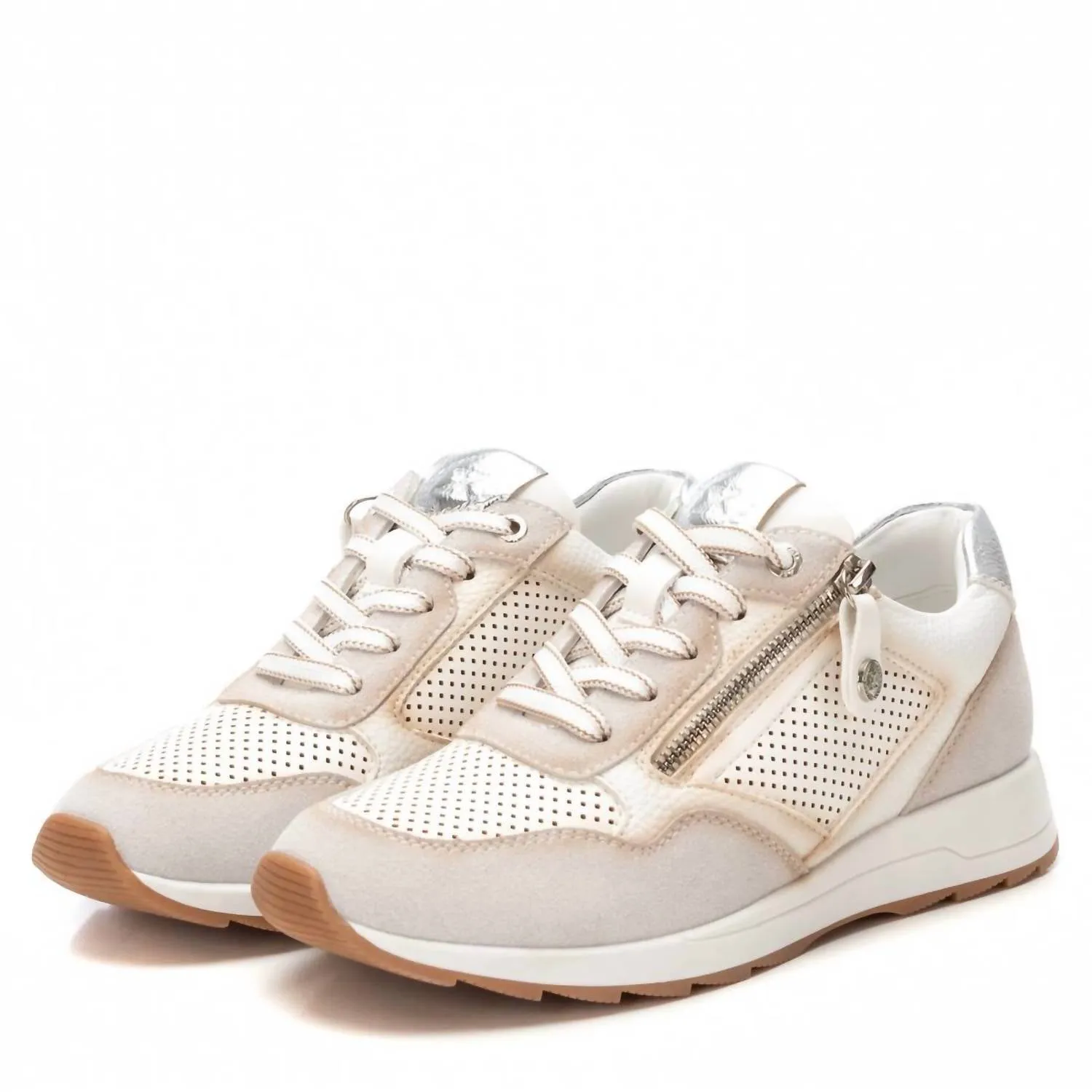 Women's Casual Sneakers In White