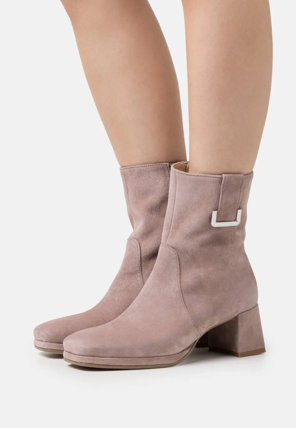 Women's Comfort Classic Ankle Boots In Dark Rose Tan