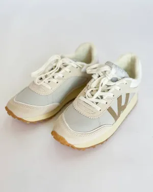 Women's Cosmic 15 Sneakers In White Pebble Taupe