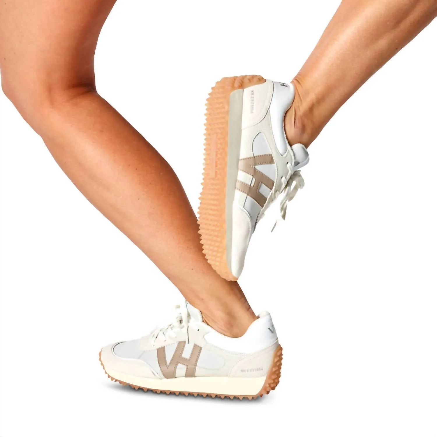 Women's Cosmic 15 Sneakers In White Pebble Taupe