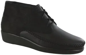 Women's Kich Lace Up Bootie In Licorice