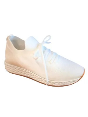 Women's Lace-Up Sneaker In White
