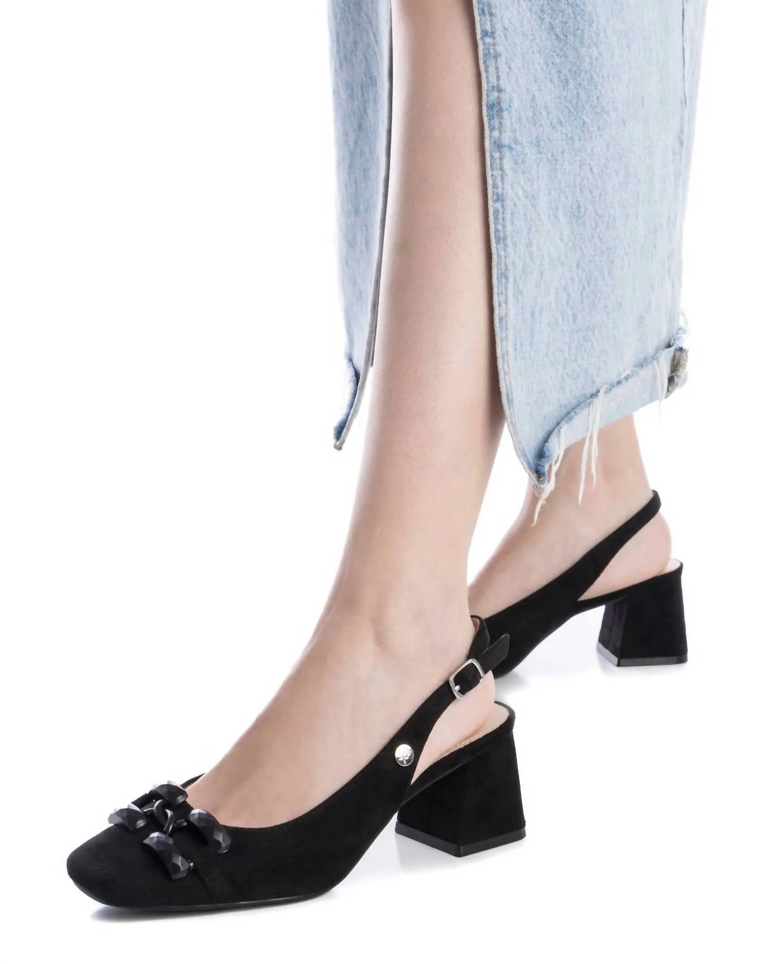 Women's Leather Pumps In Black