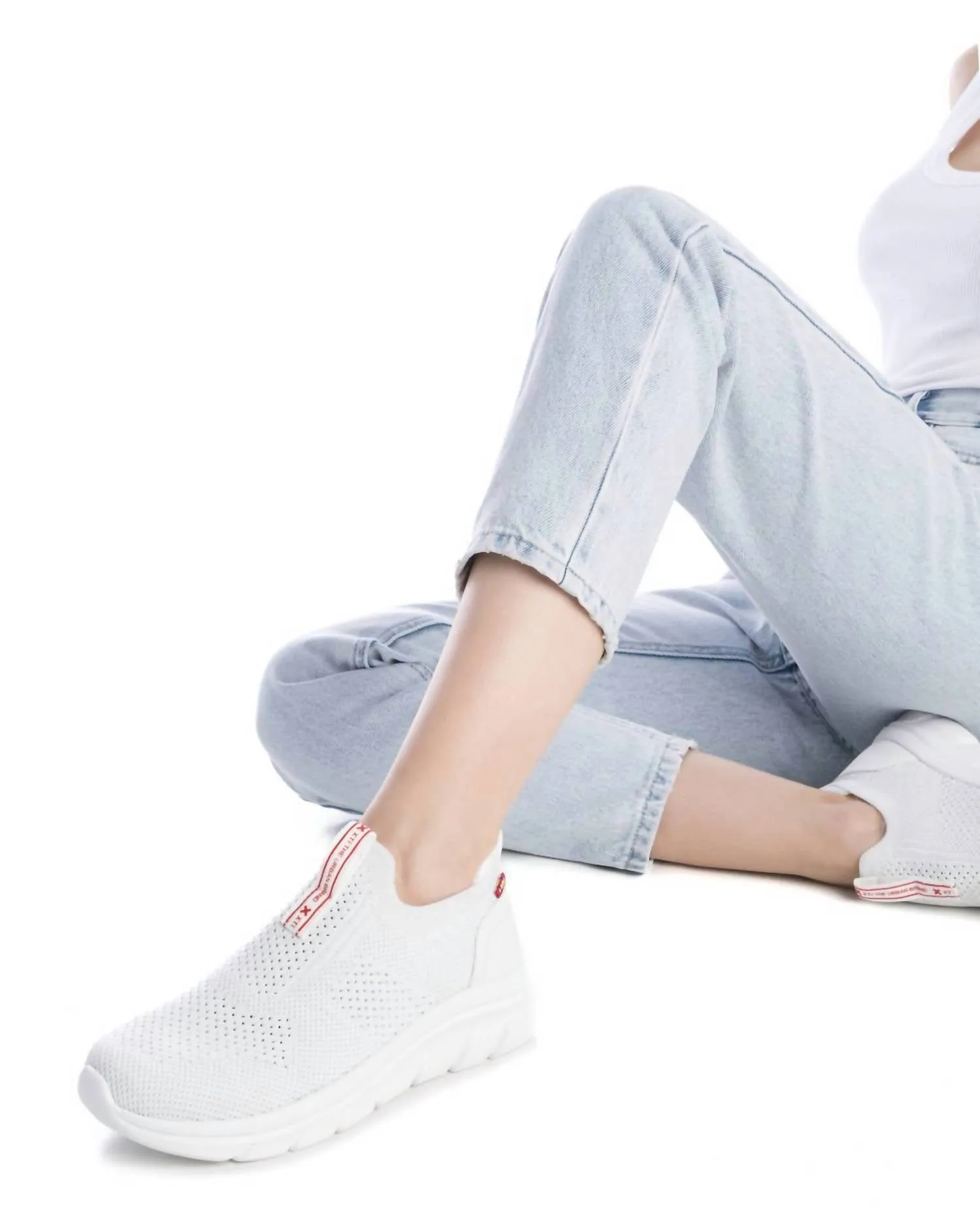 Women's Slip On Casual Sneakers In White